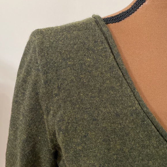 J Crew Factory olive green plush wool blend center rib v-neck sweater size XS - Picture 6 of 13